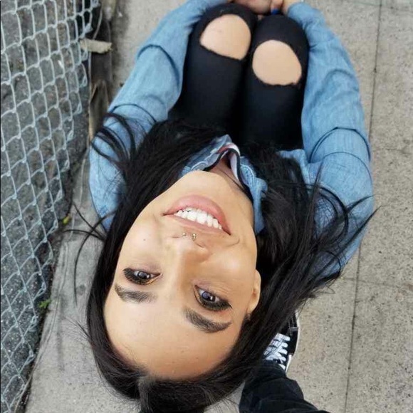 Meet your Posher, Vanessa - Picture 1 of 1